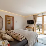 Mianka - Luxury Banjol