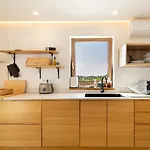 Mianka - Luxury