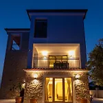 Mianka - Luxury *