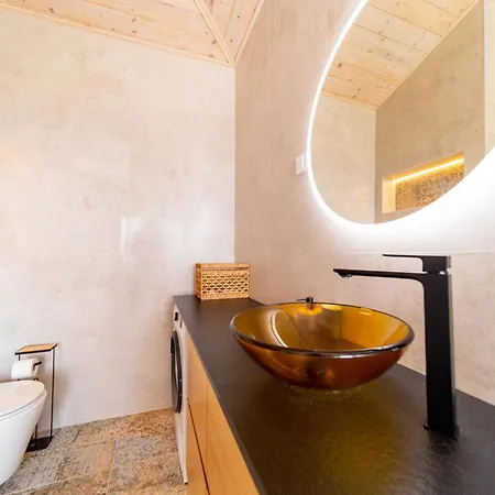 Mianka Rab Apartment