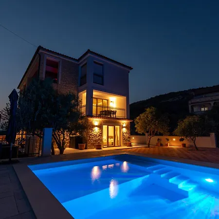 Mianka - Luxury Apartment Banjol
